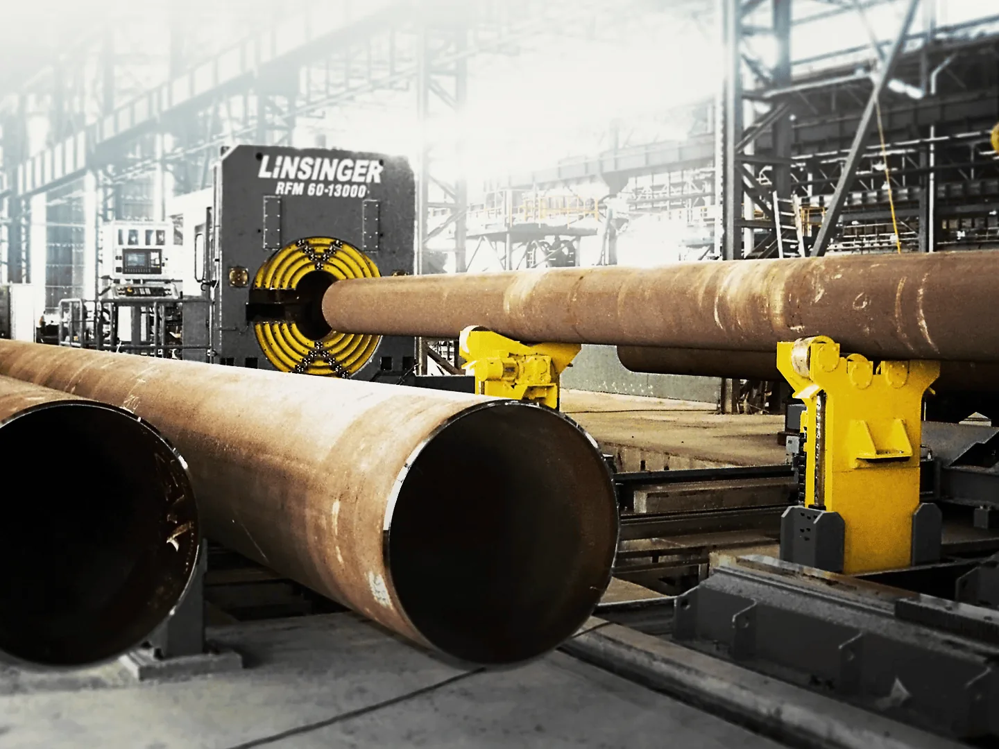 LINSINGER RFM 鋼管の溶接開先ミーリング加工設備と加工後の端面